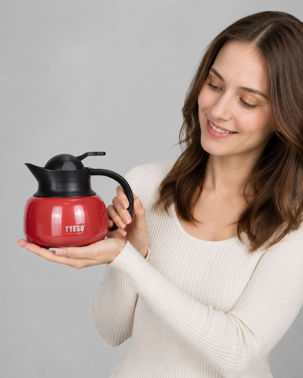 Reliable insulated thermos bottle front view