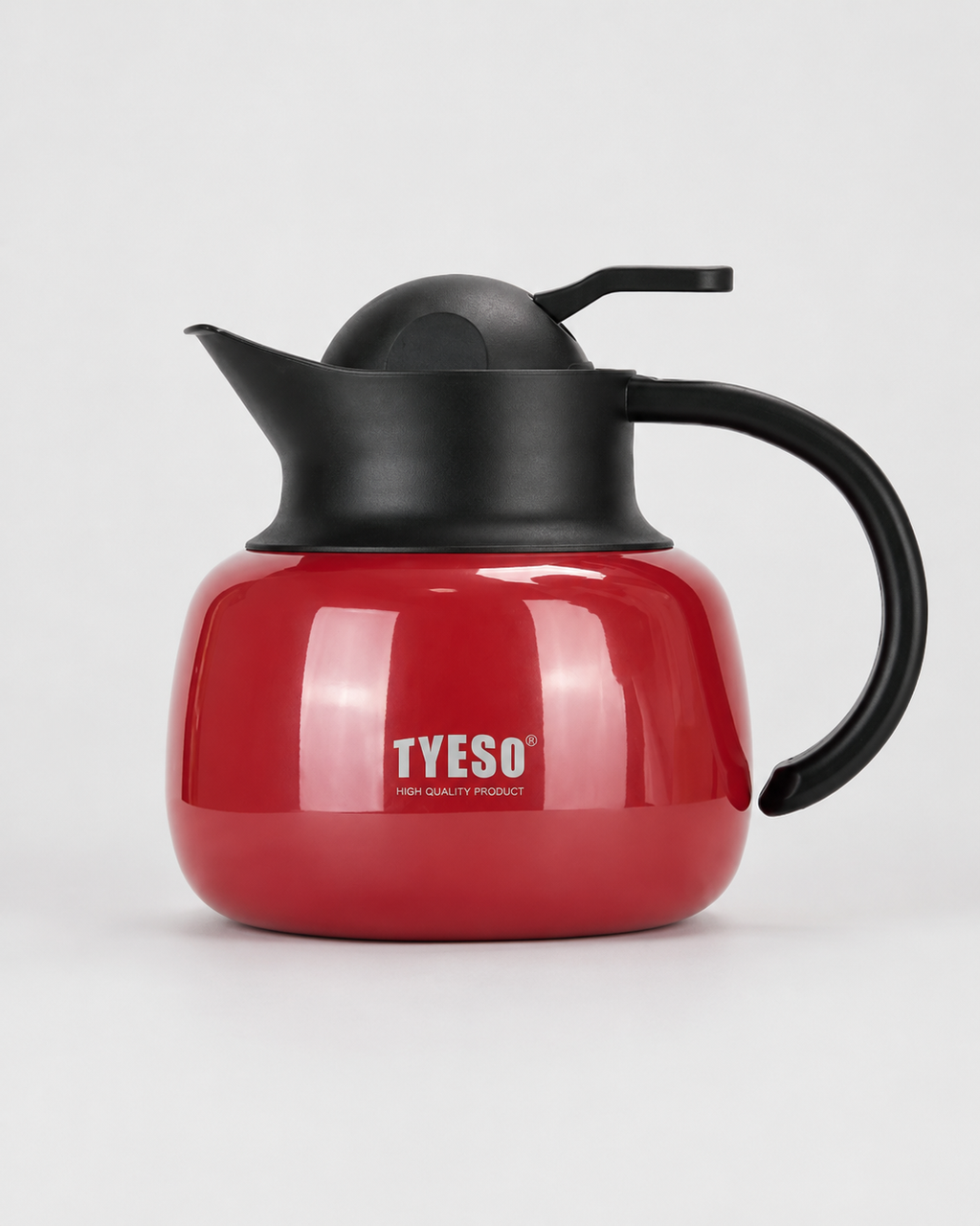 Reliable insulated thermos bottle detail view